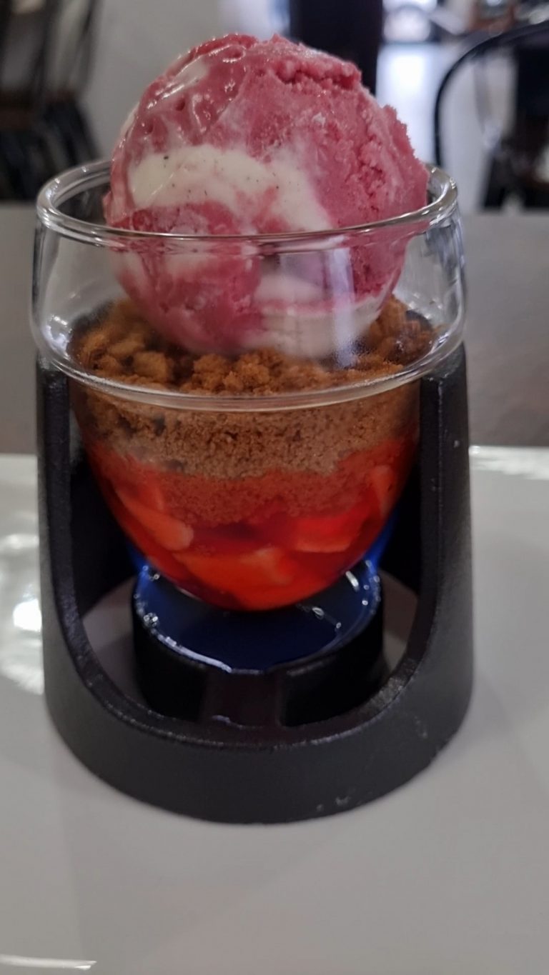 Oeuf cocotte à la truffe (cuisson à table)